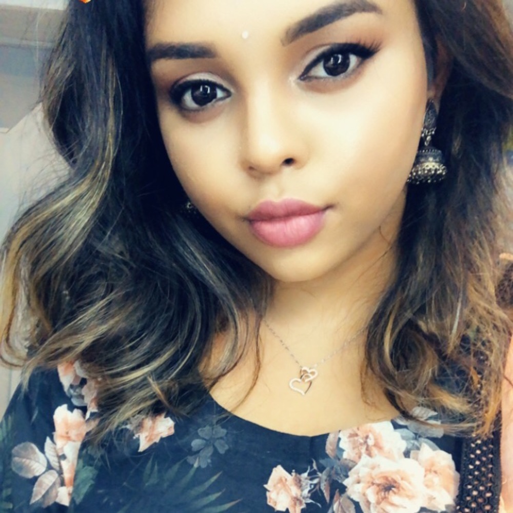 Meet your Posher, Deandra